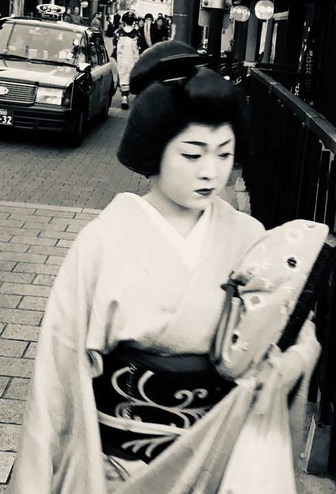 Young Apprentice Geisha N.2, 2018 - ANNA LEVESH
