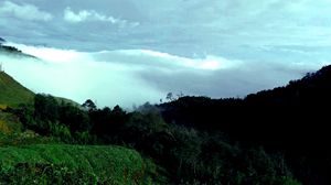 Cloud and mountain - pham Giang