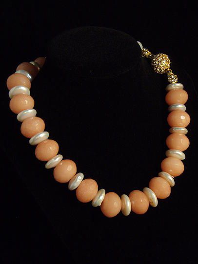Jade with Freshwater Pearls - Dalisella