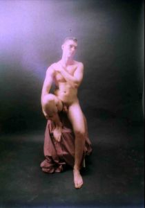 Living statue