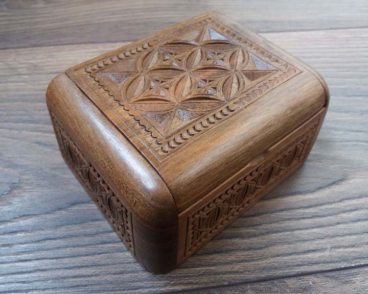 Armenan Home Wooden Key Box Eternty Symbols, Boîte à Clés en Bos
