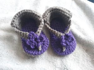 beautiful crotched baby sandals - Kentucky Country Cottage