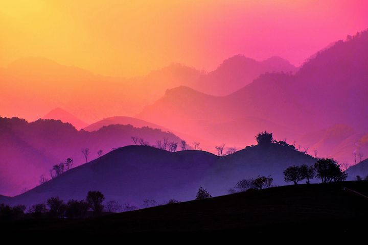 Misty Sunset in Moc Chau - Susan Maxwell Schmidt | Art on the Edge