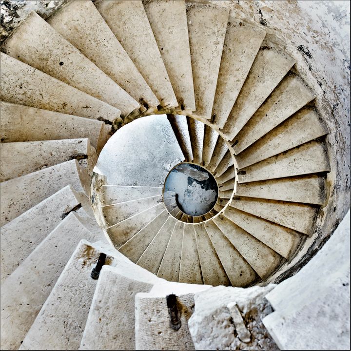 Spiral Stairs - Mariann Grey - Night Raven