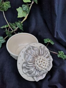 Ceramic jewelry box - Stela Ceramics