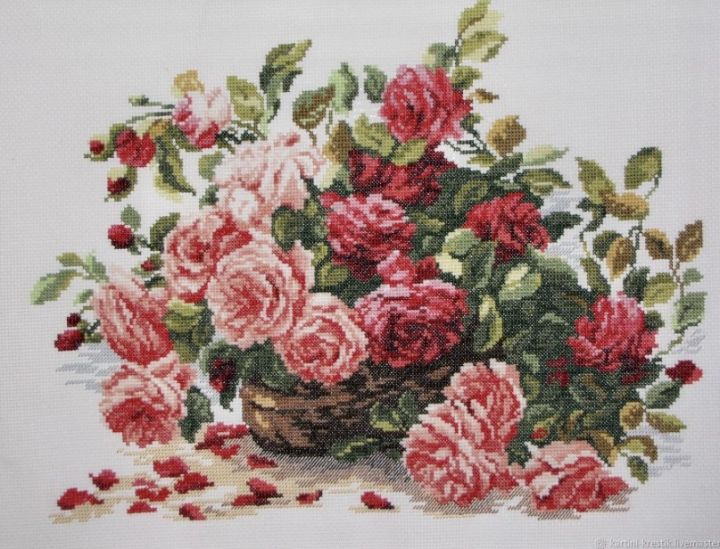 Royal Roses - Eliza - Paintings & Prints, Flowers, Plants, & Trees ...