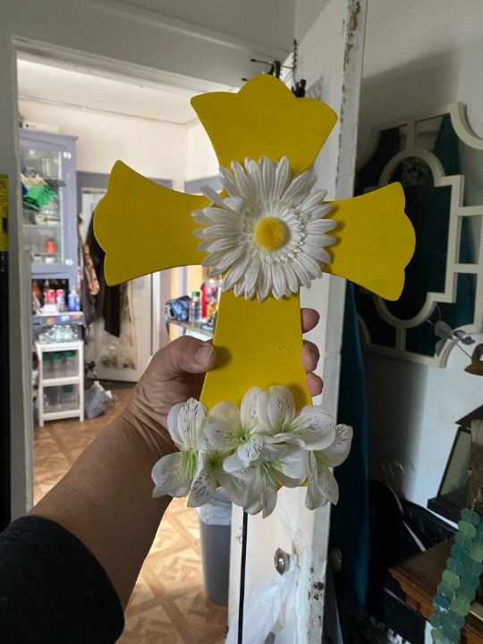 Yellow Daisy’s cross - MissAng's Designs