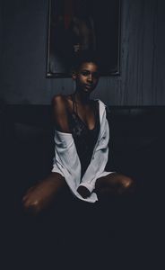 CYGNE NU UN
