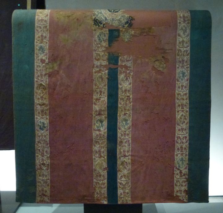 ecclesiastical clothes with woven or - Master style