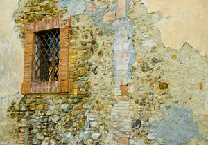 wall, Italy