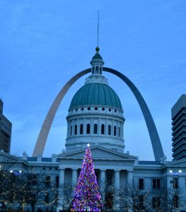 Arch, Courthouse, Christmas Tree