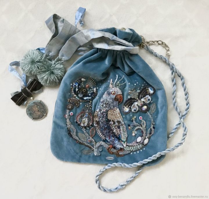 Parrot handbag with embroidery - BENANDLU Art - Evgenia Alexeeva