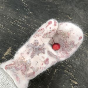 Felted mittens pink and white - BENANDLU Art - Evgenia Alexeeva
