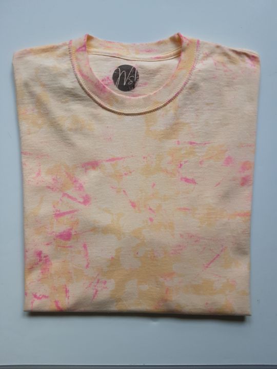 Monsylv Yellow Pink T.shirt Size XL - Monsylv