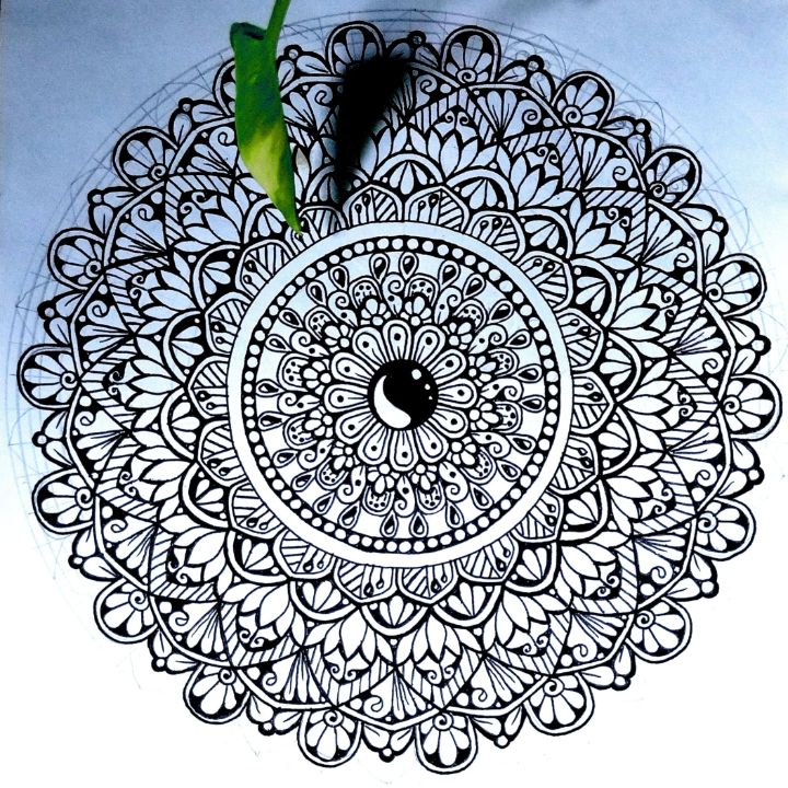Black Mandala Art 🎨 - Craftsy_artistry