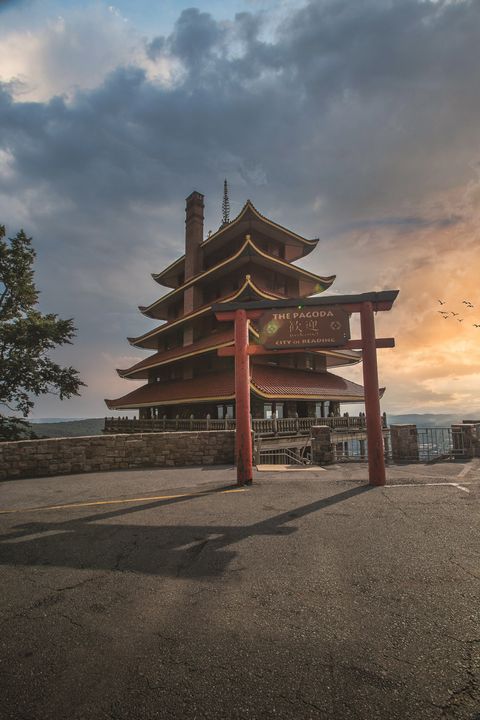Reading Pagoda 07.17a - Howard Roberts Photography