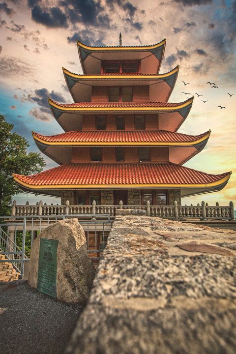 Reading Pagoda 07.17b - Howard Roberts Photography