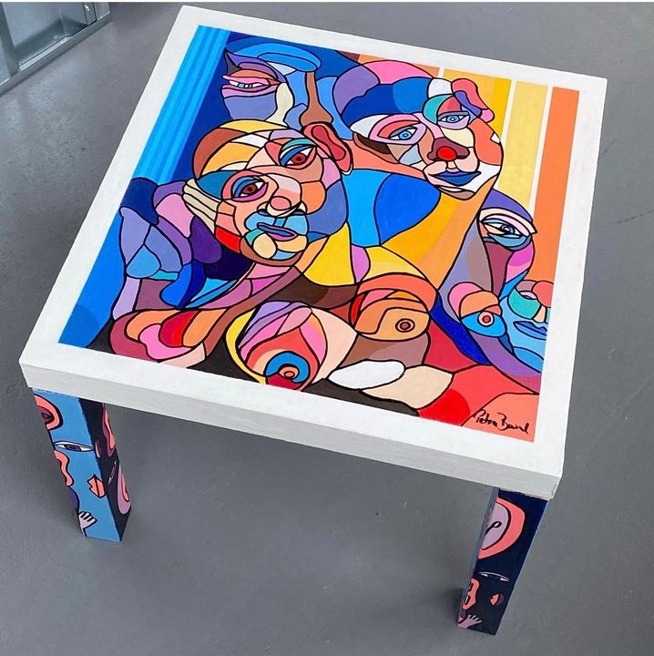 The Visions - Coffee Table - Petra Baral