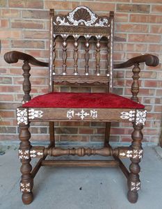 Old church Diacono Chair decorated. - Sacred ART