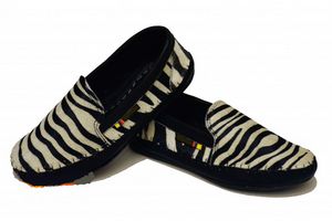 Pure Colombian Cow Leather Shoes - PilillaStand