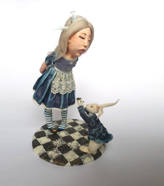 Alice in Wonderland dolls, plush & figurines - Alice-in-wonderland.net shop