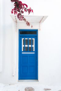 Narrow streets and blue windows with