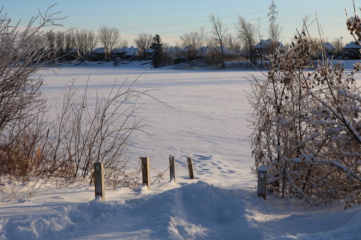 Frozen lake, Blainville - Antoine Khanji