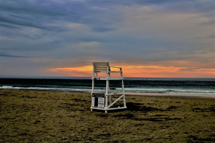 Sunrise Life Guard Chair - Patrick Aubuchon Photographer