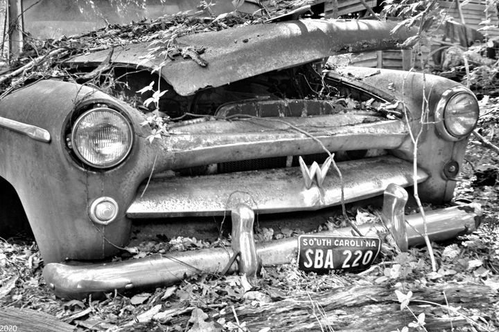 Willy's Aero Grill Black And White - Lisa Wooten Photography