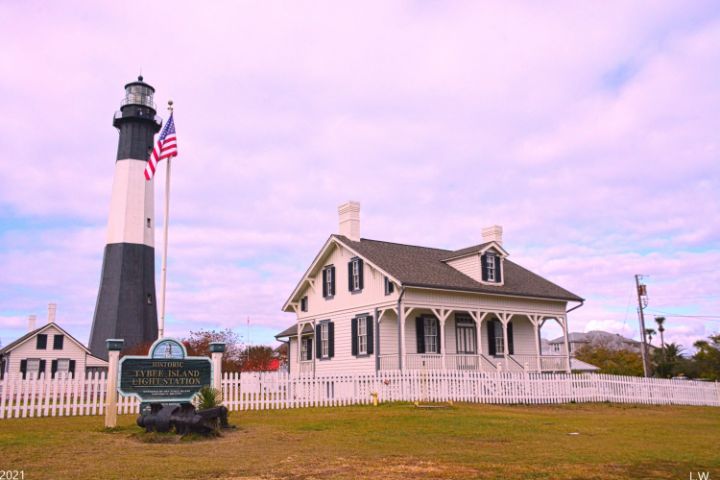 Historic Tybee Island Lighthouse Sta - Lisa Wooten Photography