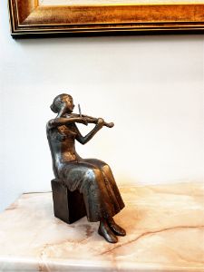 Sculpture of a young violinist - Miniature Gallery