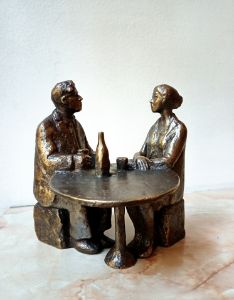 Sculpture of a young family - Miniature Gallery