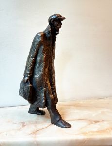 Sculpture of a walking man - Miniature Gallery