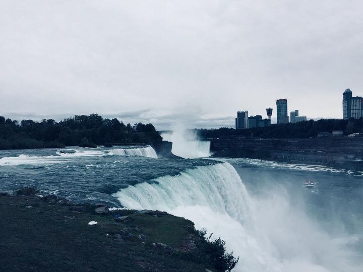 Niagara Falls - Take A Moment
