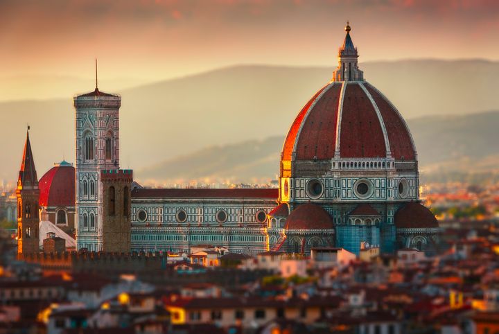 Top 10 cultural honeymoon destinations for couples who love history & art 4 Image