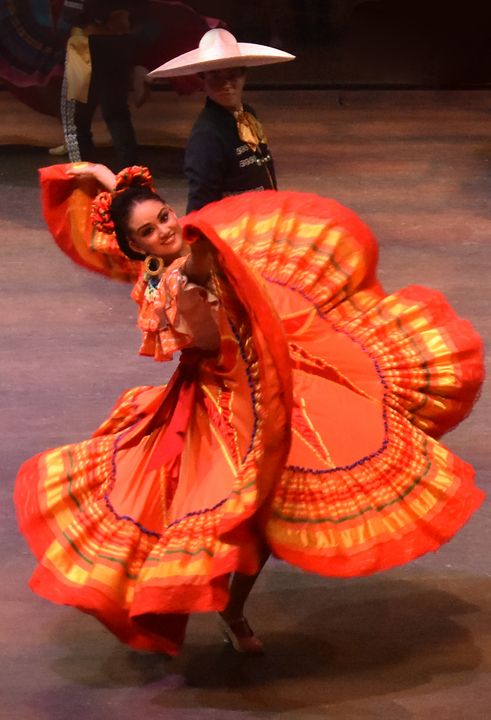 A - Mexican Dancing Dancers - Lola Bolena - Photography, Entertainment ...