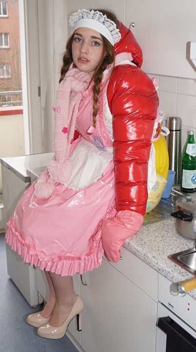 Azubi Küchenhilfe flabbyzulma - maids in plastic clothes