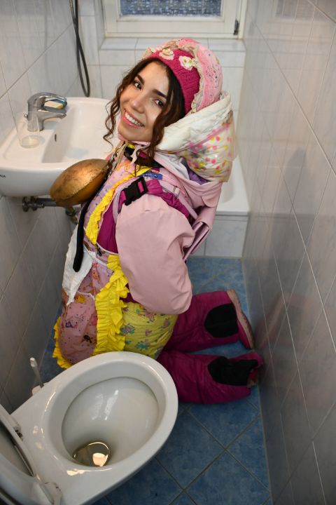 smiling toilet Petjezulma - maids in plastic clothes