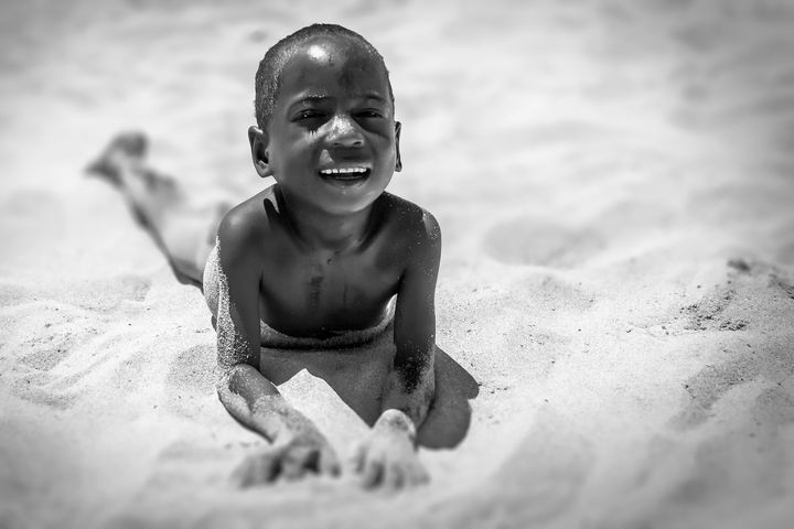 The child in the sand - Pierre-Yves Babelon - Photography, Ethnic ...