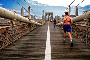Runner on Brooklyn Bridge