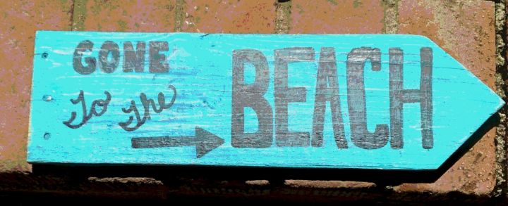 Gone To The Beach Distressed Wood Si - Islandtreasures247