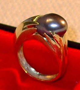 Black Pearl Ring