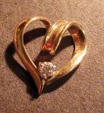 14K gold pendant with Diamond