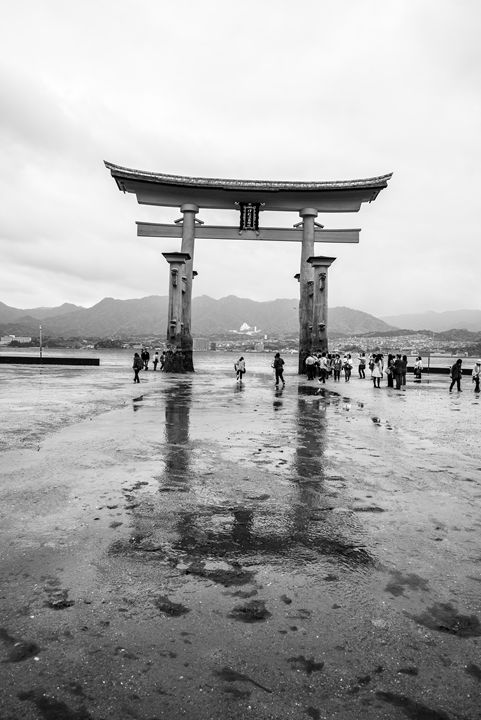 Tojii Arch in Miyajima - Renato Navarro Photography