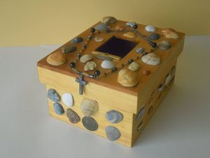 Personalized Hand Designed God-Boxes
