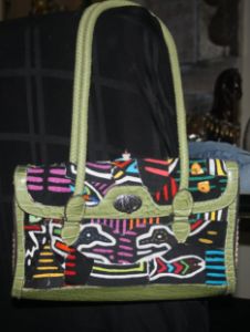 Panamanian Indian design handbag