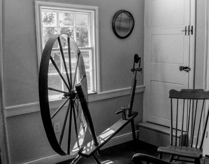 Spinning wheel - Robert X Roth - Photography, Buildings & Architecture ...