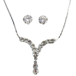 Sparkling Crystal Clear Necklace Set