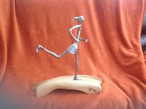 Woman Jogging - simonsculpture