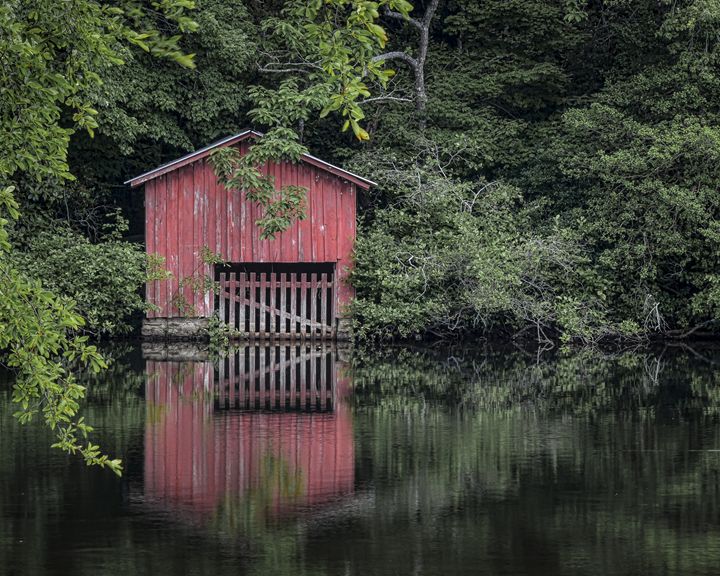 Little Red Boathouse - Ken Johnson Imagery